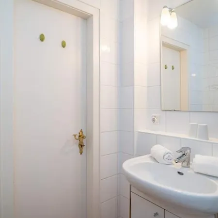 Appartement Carmen Sylva, App 30 *